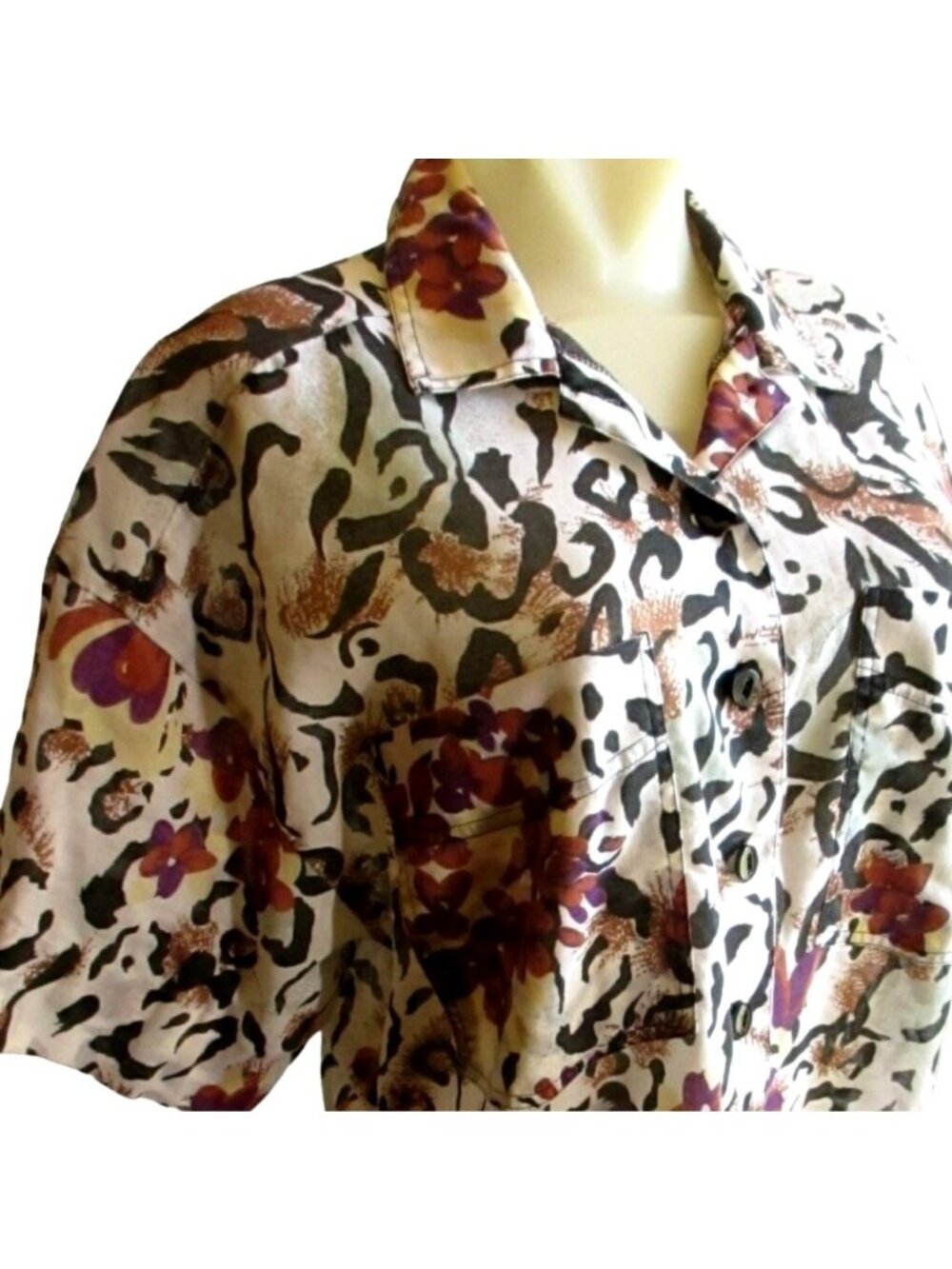 Medium 1970's Vintage Women's Hawaiian Top Wild Print Buttery Thin Judy Bond Med